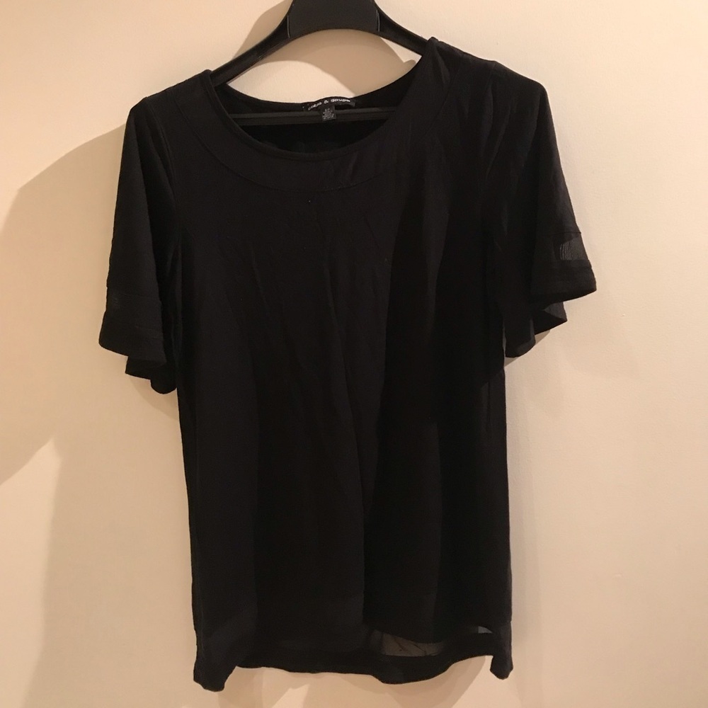 Kensie Black Short Sleeve V-Neck, Long Top